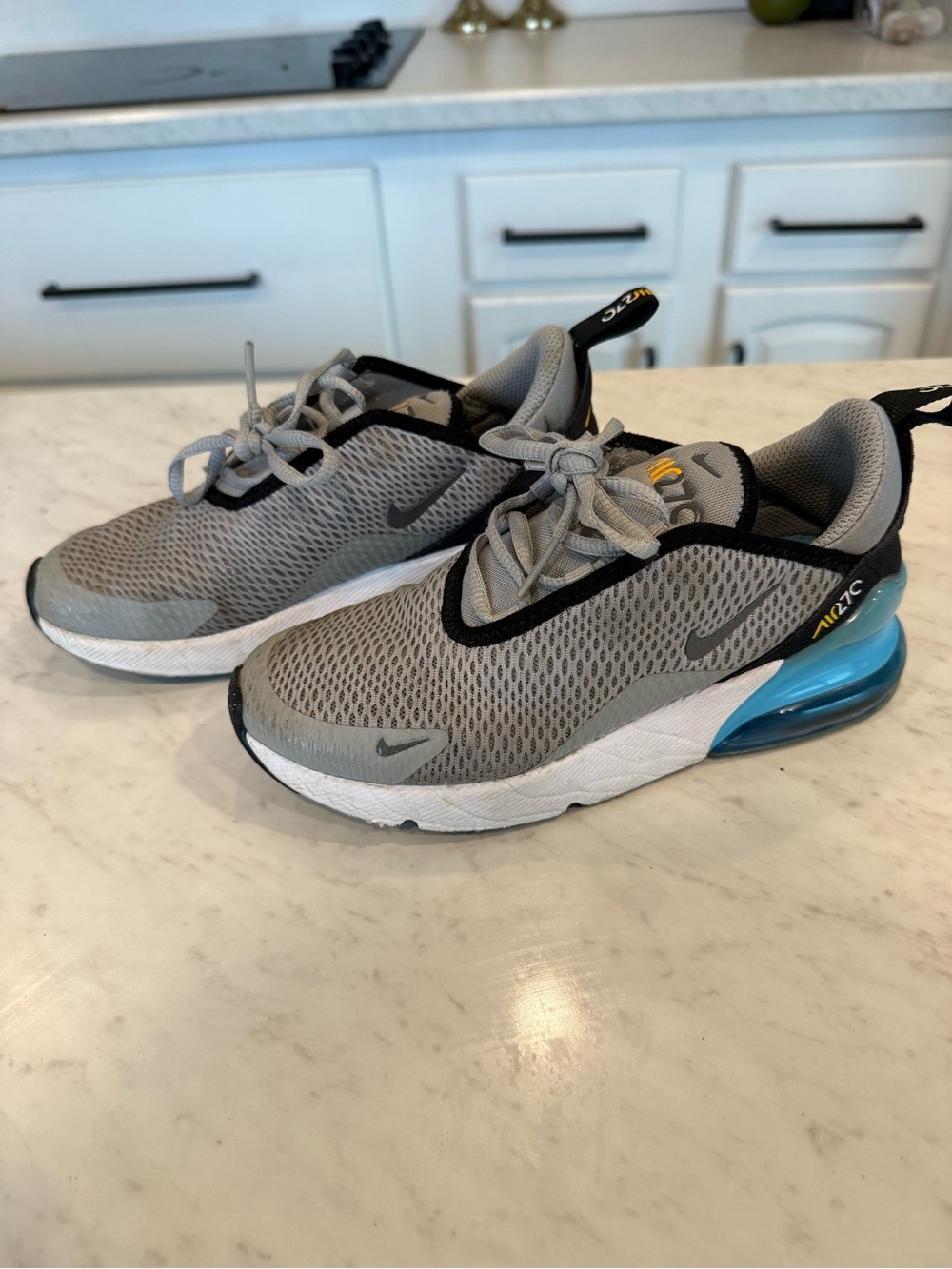 Nike Kids Air Max 270 in Grey and Blue